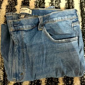 Abercrombie and Fitch The Ankle Straight Ultra High Rise Medium Wash Size 33 16L